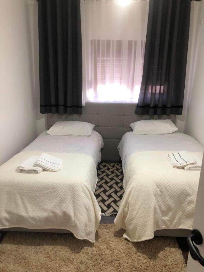 Noah'S Boutique - Apart-Hotel In Корча Екстер'єр фото